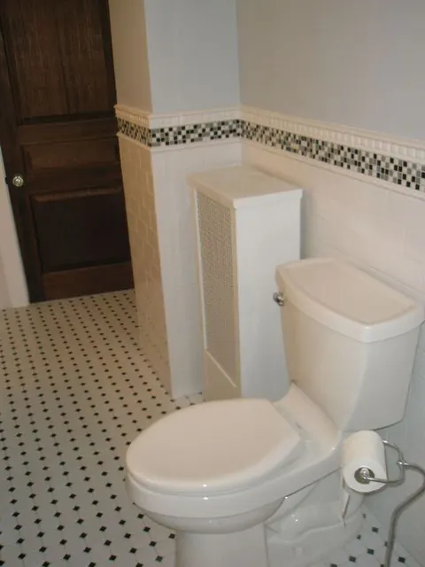 Black-and-white floor tile